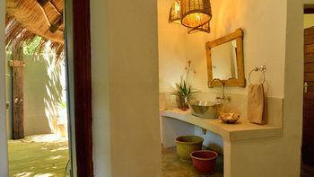 Bakwena Lodge Kasane Buitenkant foto