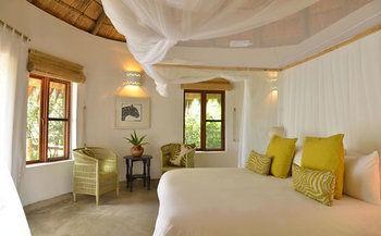Bakwena Lodge Kasane Buitenkant foto